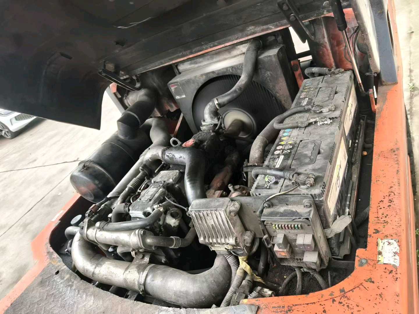 河北省石家庄市桥西区京广西街与新石南路交叉口二手合力4.5吨升高0米柴油叉车