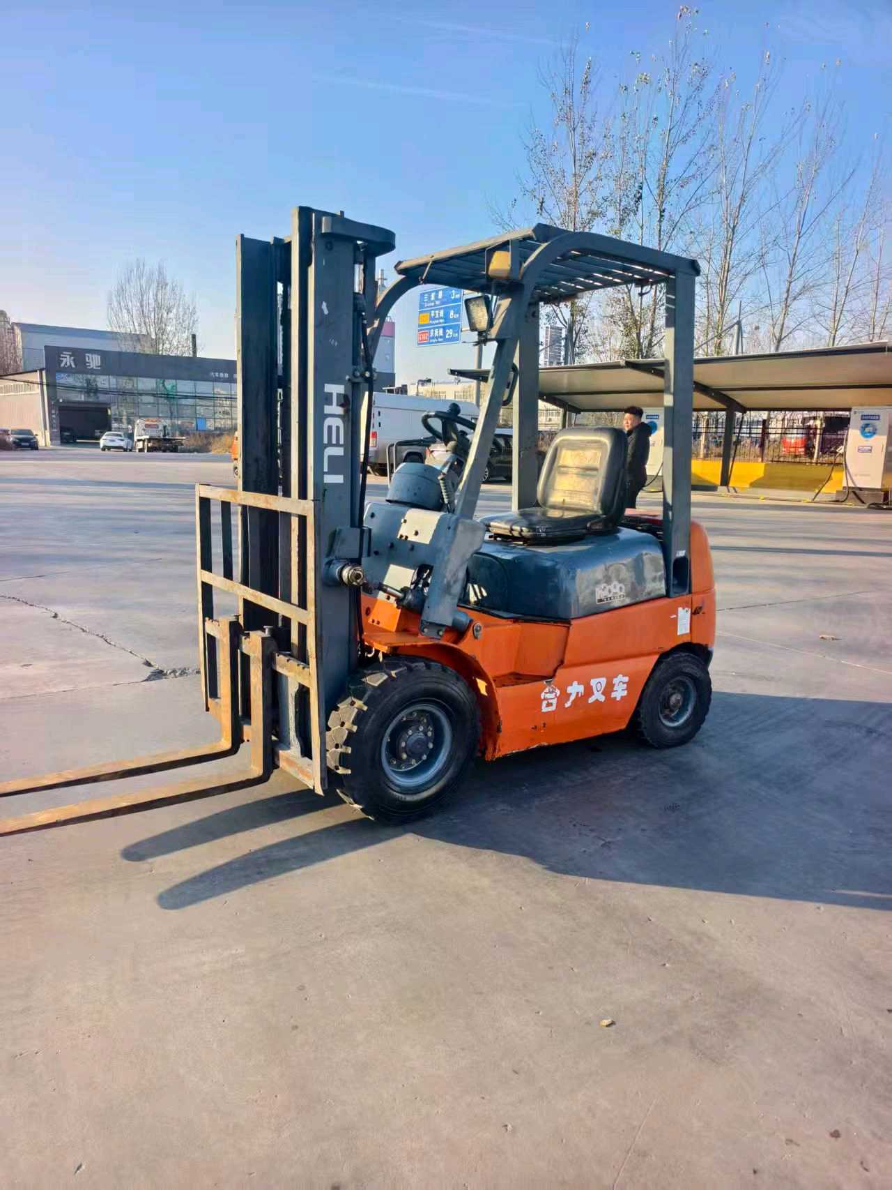 河北省廊坊市安次区常甫路与顺安道交叉口东北侧二手合力1.5吨升高0米柴油叉车