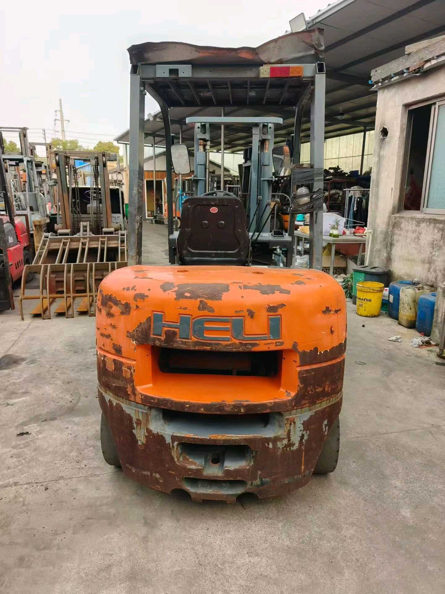 江苏省常州市天宁区关河中路138号二手合力3吨升高0米柴油叉车