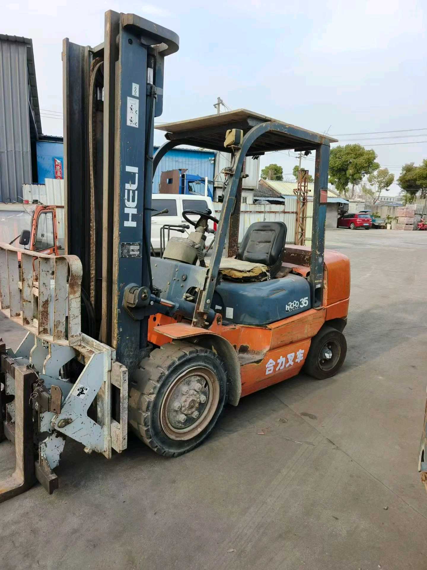 江苏省常州市天宁区关河中路138号二手合力3.5吨升高0米柴油叉车