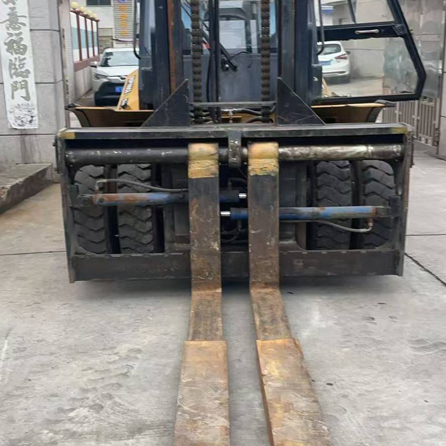 山东省聊城市东昌府区东昌东路63号中通·领秀城中通·领秀城二手其他10吨升高0米柴油叉车