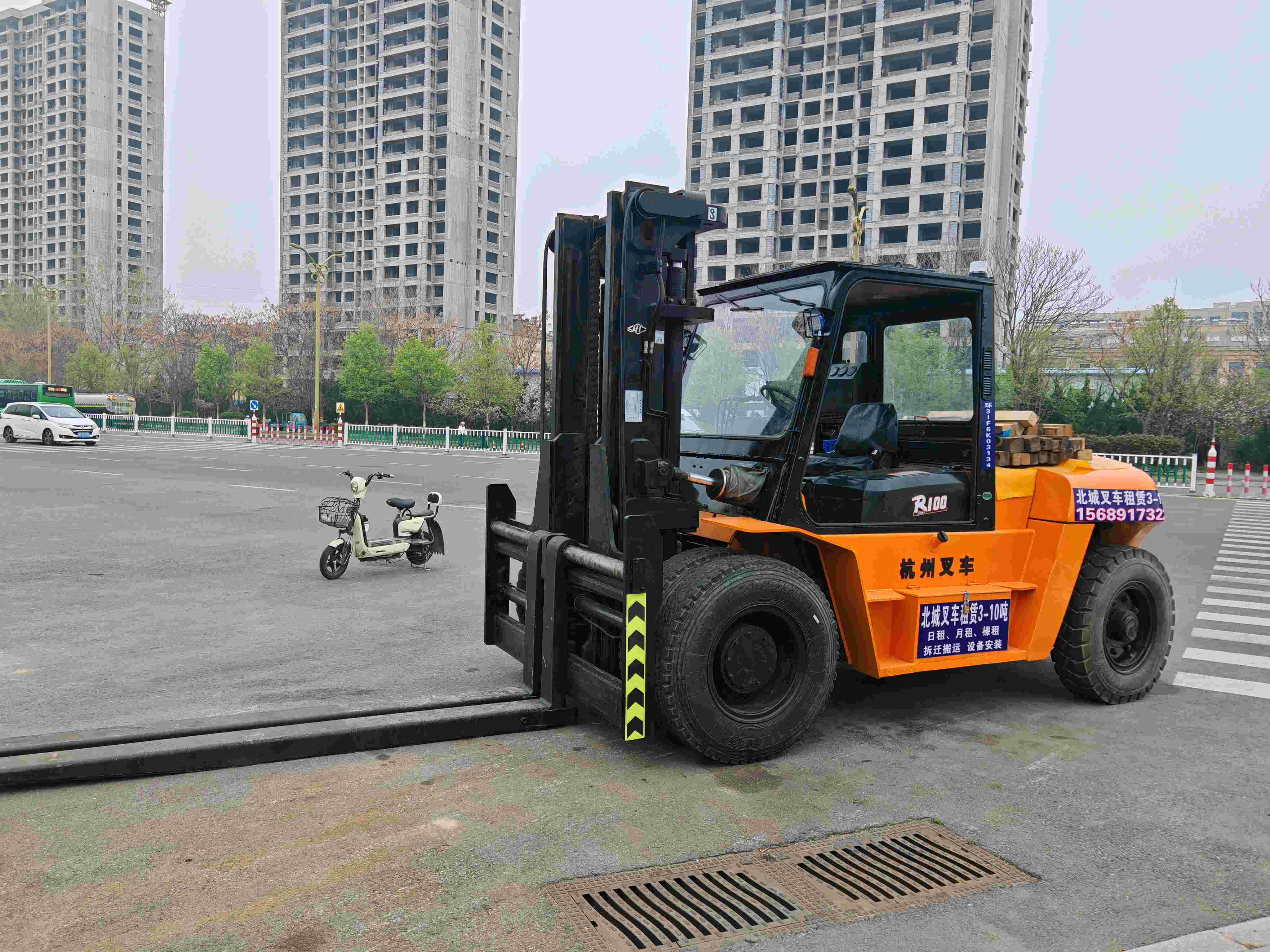 二手杭叉10.0吨柴油叉车出售