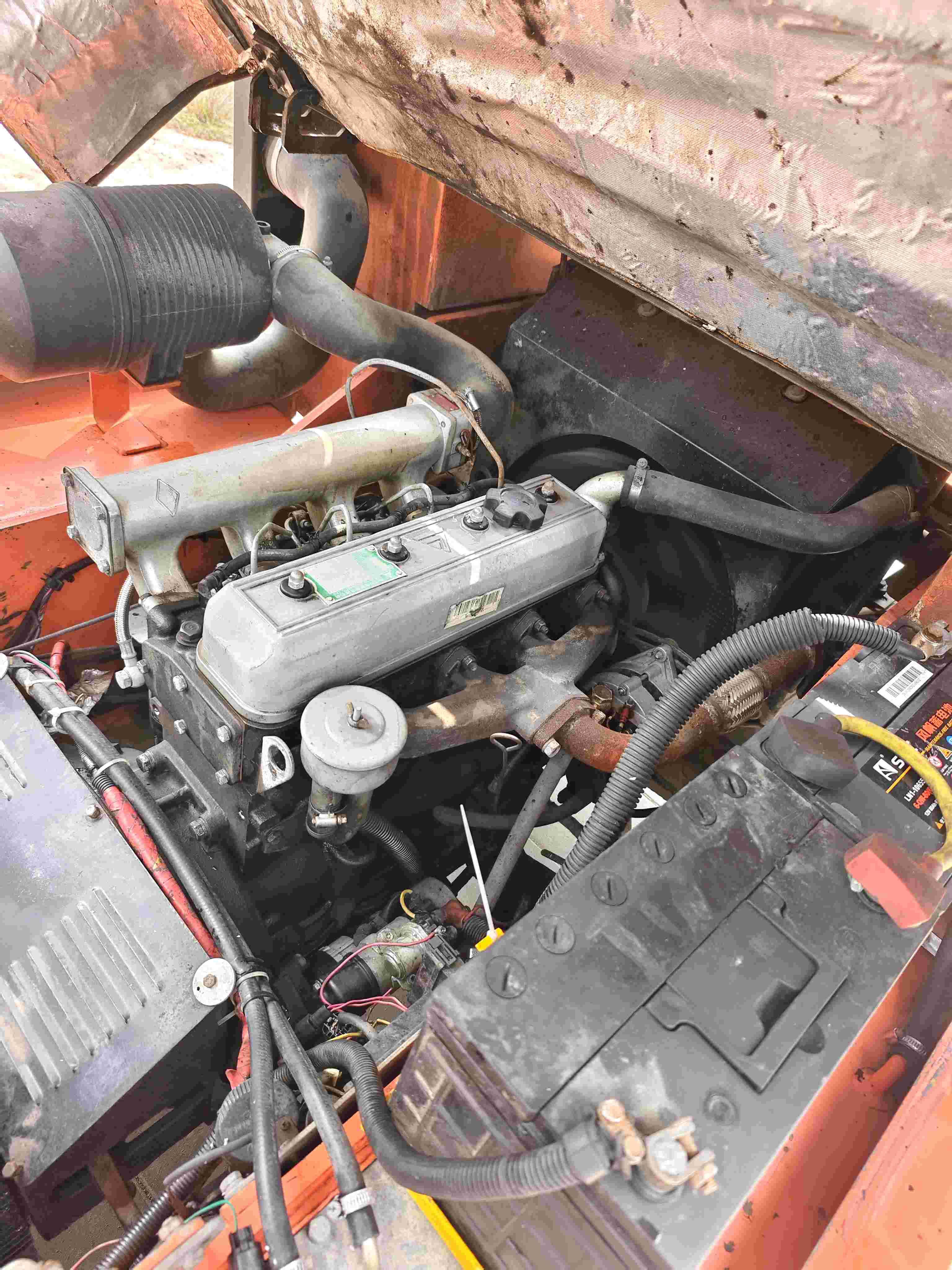 广东省清远市清城区创兴二路与建设二路交叉口东南方向298米左右二手江淮4.5吨升高0米柴油叉车