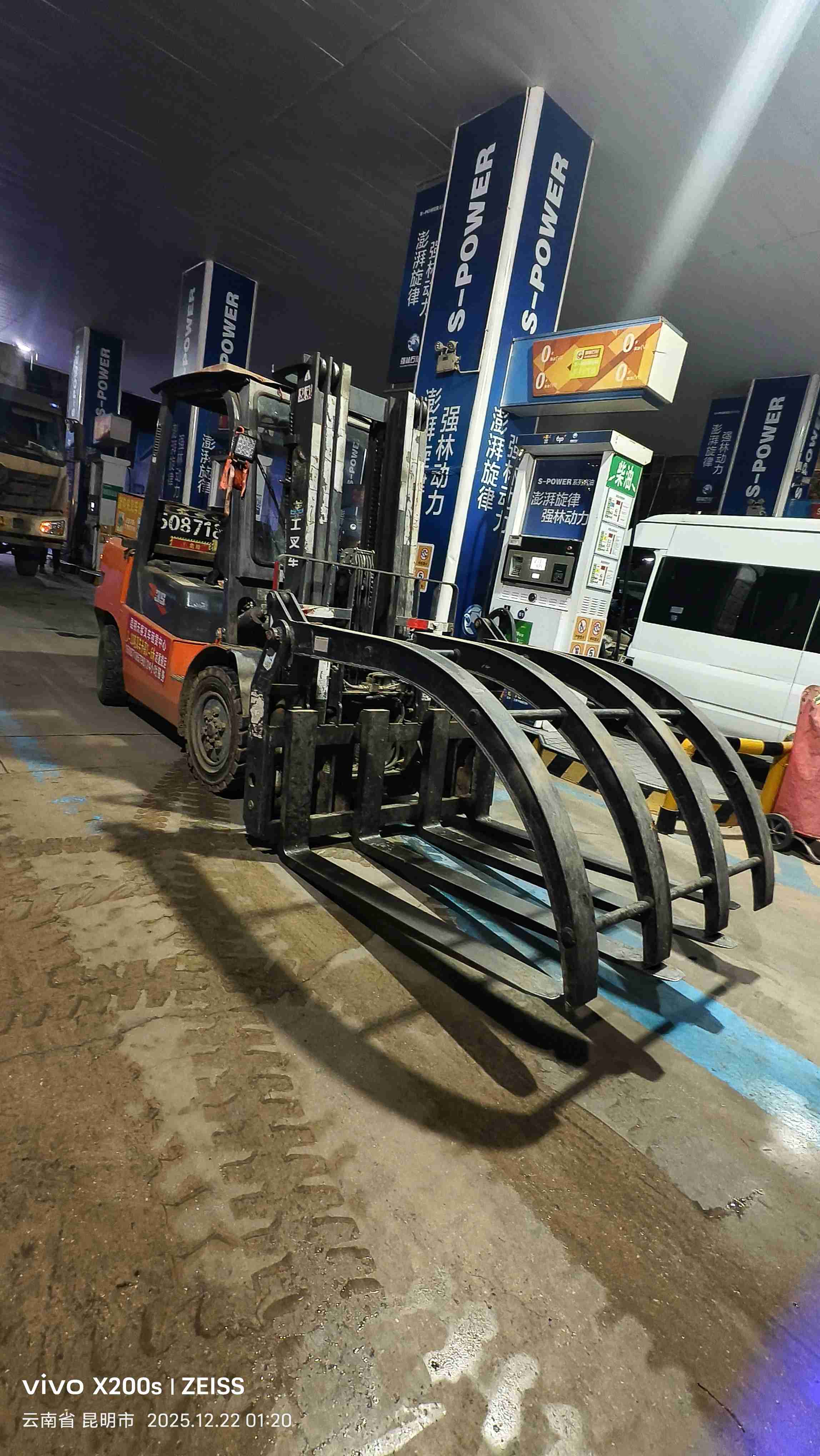 二手龙工3.5吨柴油叉车出租