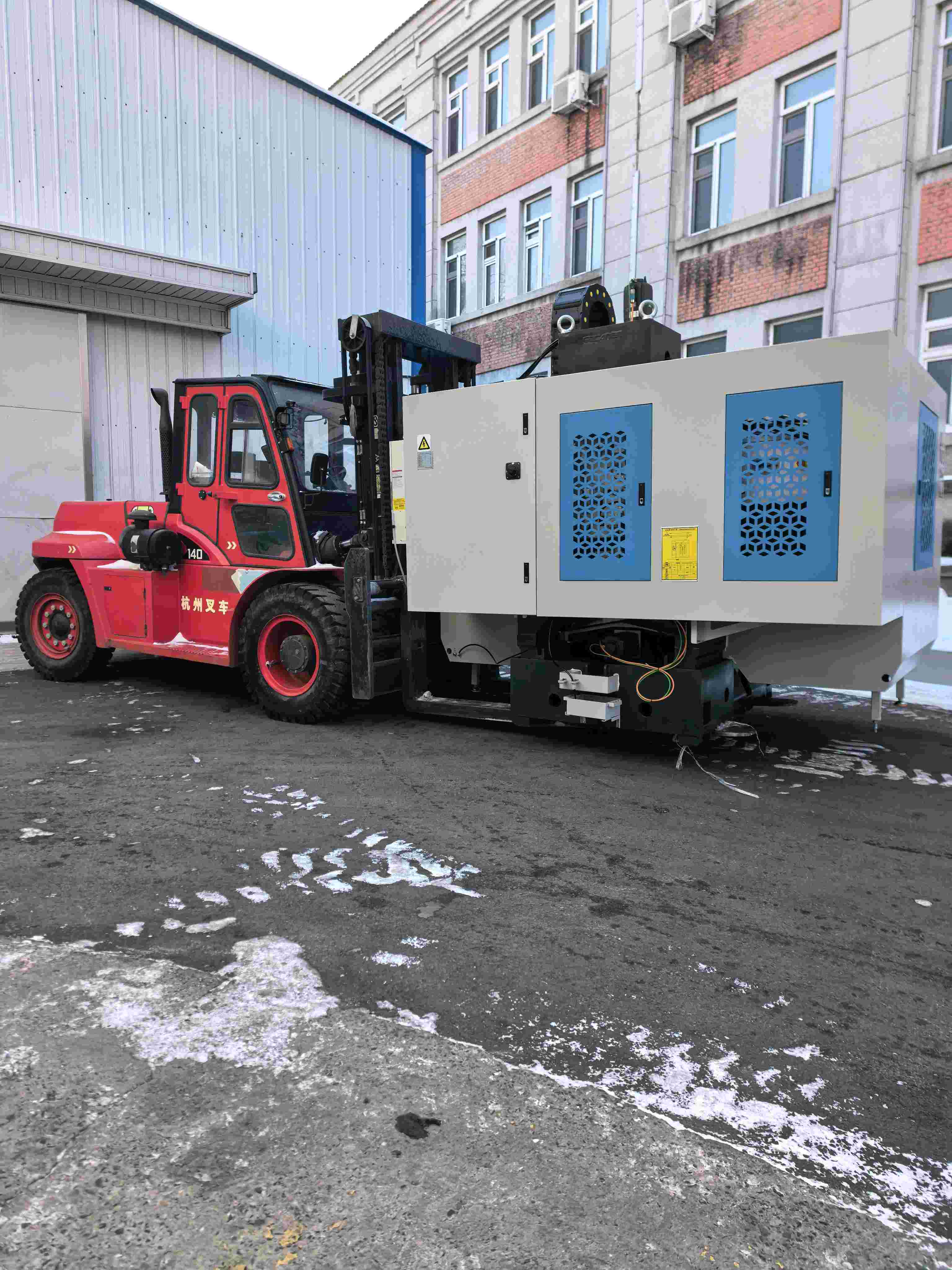 二手杭叉10吨柴油叉车出租