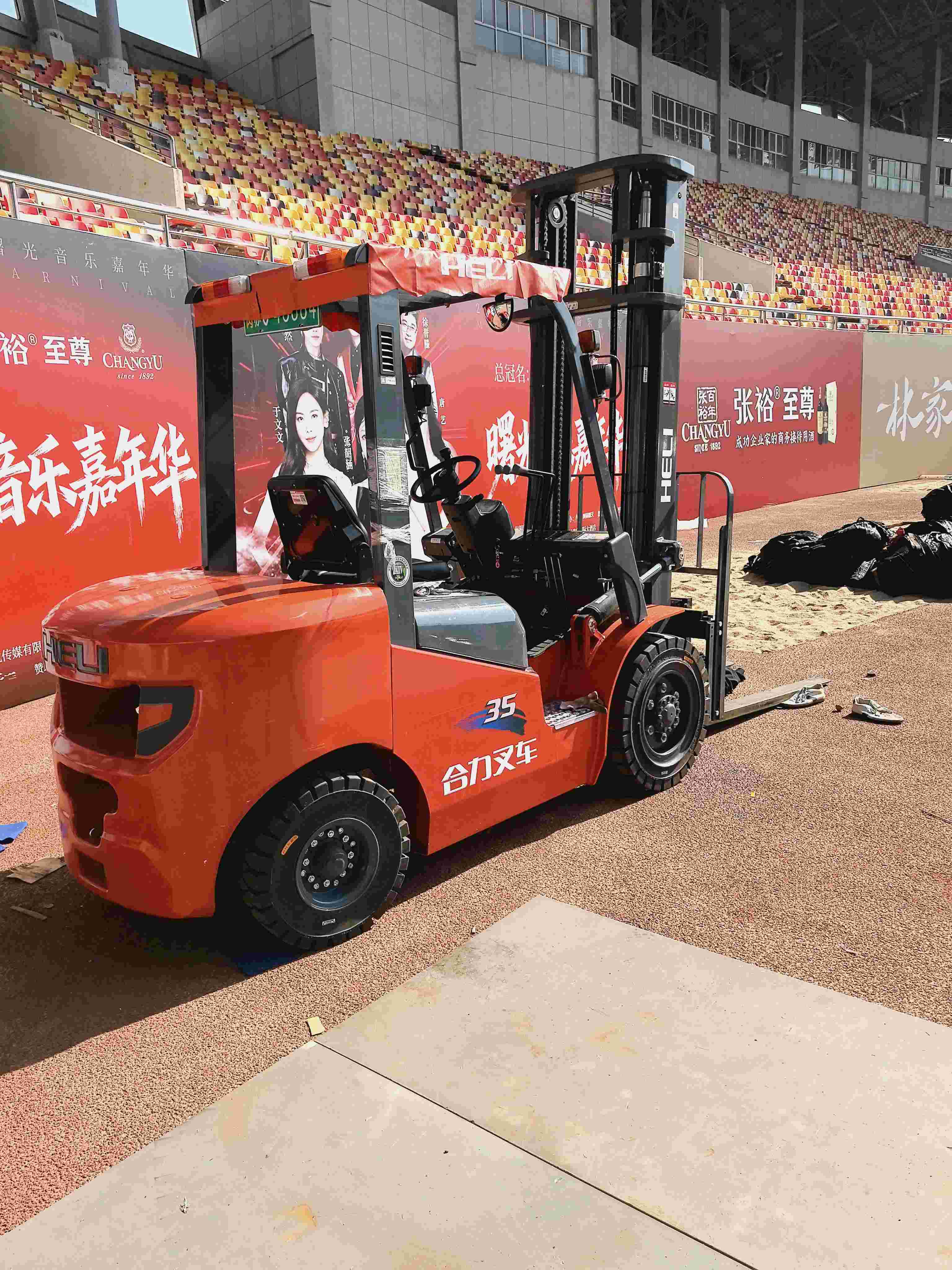 二手杭叉8吨柴油叉车出租