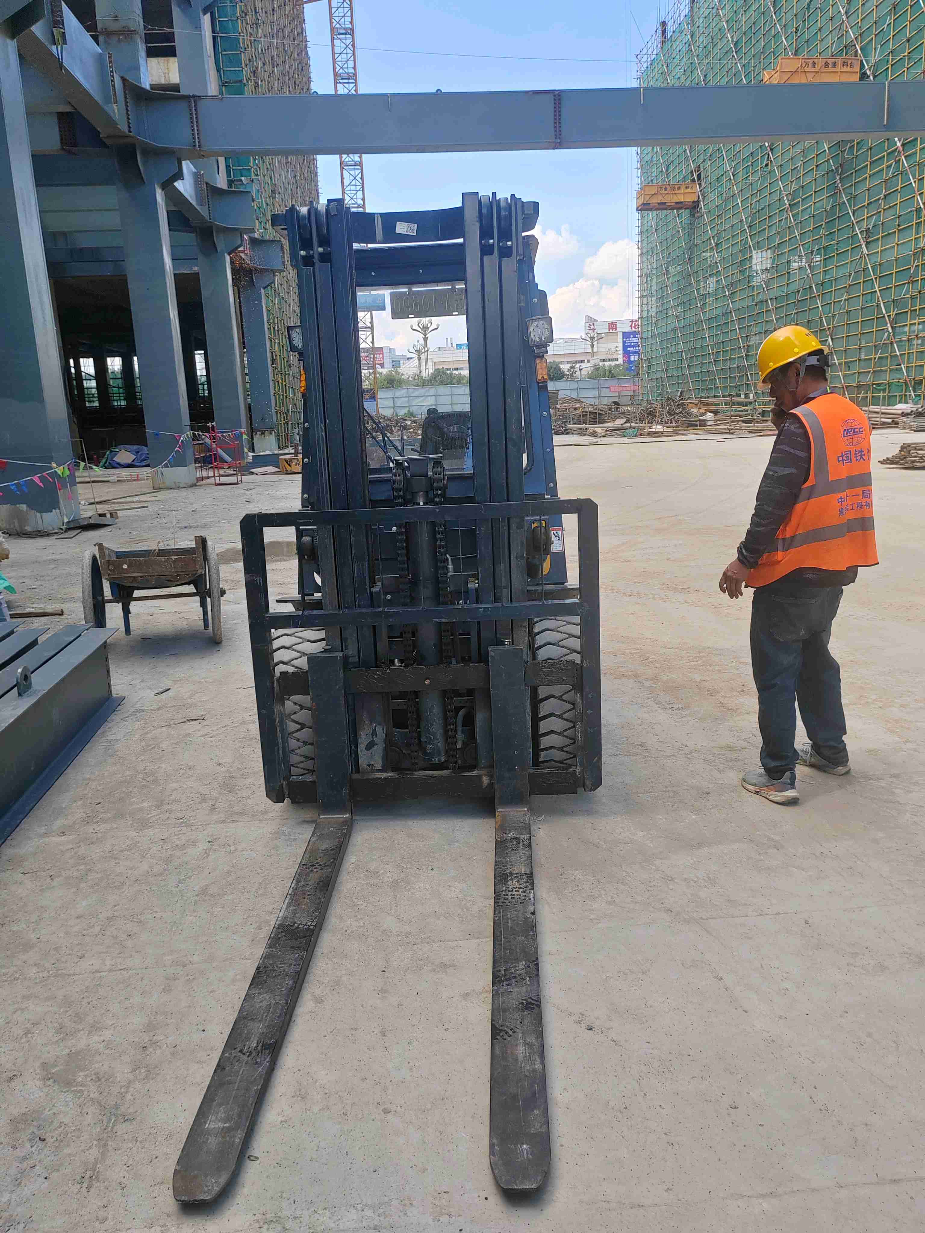 柳工3.5吨柴油叉车出租【价格 价格一览表 多少钱一个月】